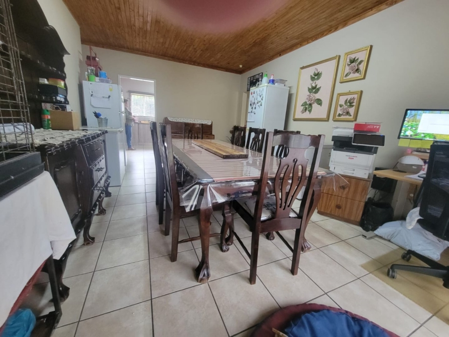 6 Bedroom Property for Sale in Jordania Free State